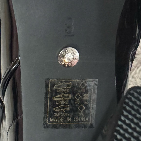 Azalea Wang Black Ankle Booties - Picture 4 of 7